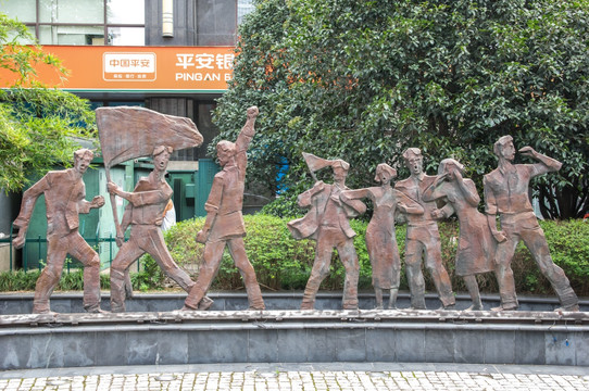 民国青年雕塑