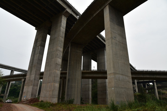 高速公路桥梁