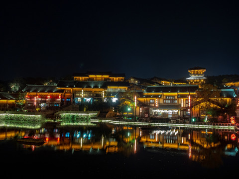 东方盐湖城夜景