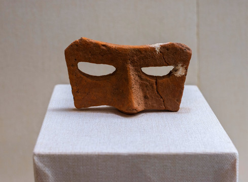 商红陶面具