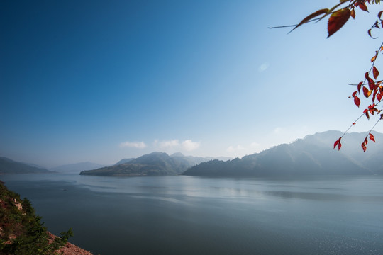 湖光山色