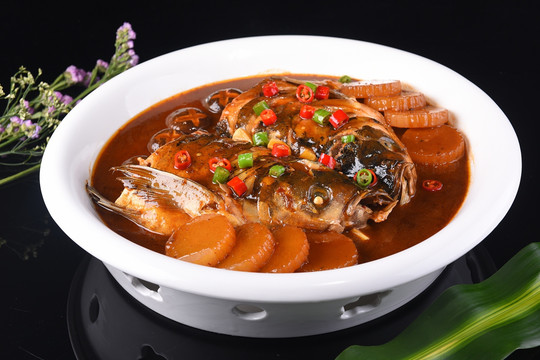 魚頭燒蘿卜