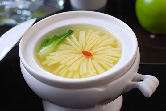 鸡汤菊花豆腐