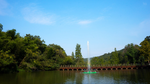 古隆中景区的声控喷泉