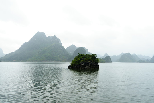 广西南宁上林大龙湖景区风光