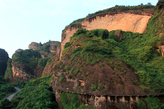 岩石山峰