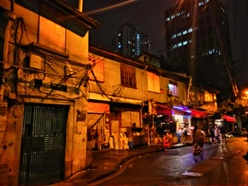 上海拆迁老街夜色