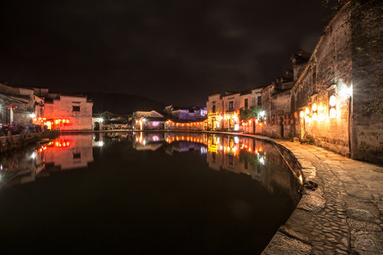 宏村月沼夜景