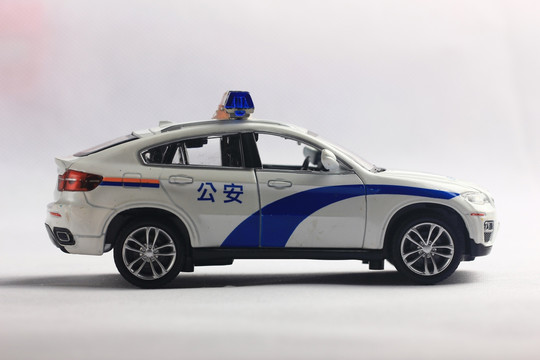 警车