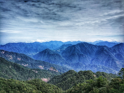 蓝天白云三清山