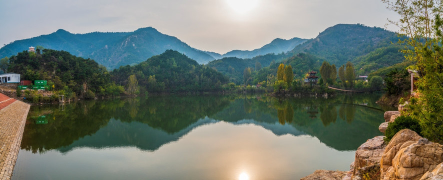 山水画淄博云水瑶景区秋天风景