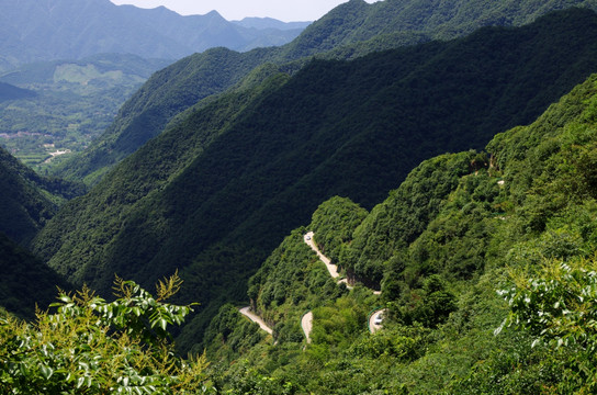 桃岭盘山公路