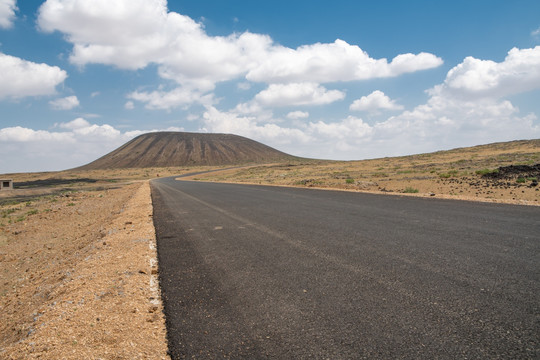 乌兰察布火山公路