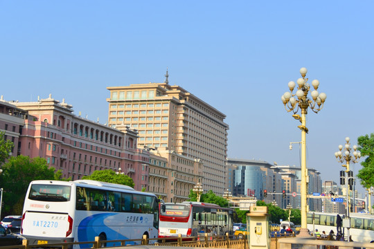 北京东长安街上的酒店旅馆建筑