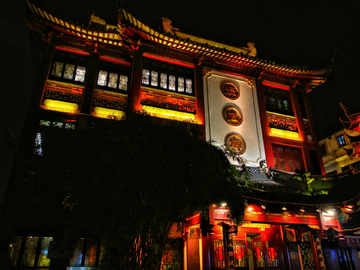 上海豫园老街夜色
