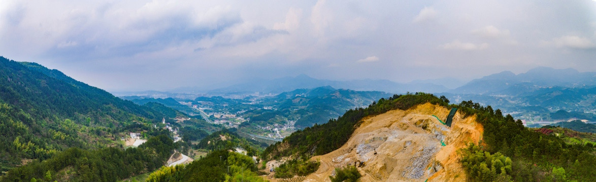 安徽独秀山旅游山林风光