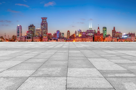 地砖地面和上海现代高端建筑群