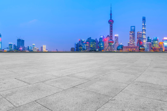地砖路面和上海外滩高端写字楼