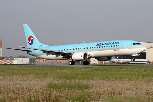 大韓航空飛機降落