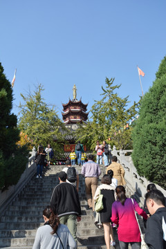 鸡鸣寺敬香客