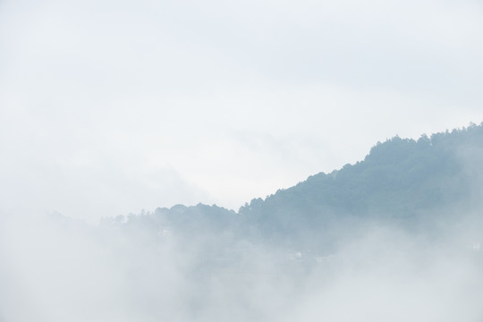 云雾山里人家