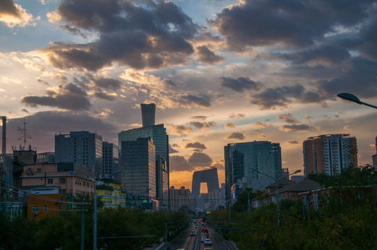 城市夕阳