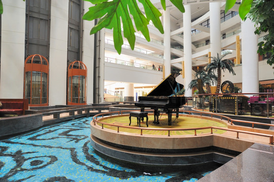 酒店大堂钢琴