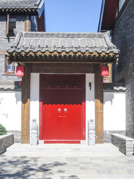 中式红色门