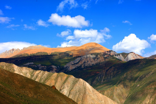 业拉山风光