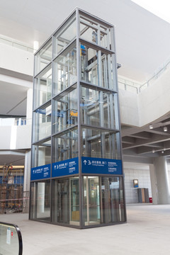 垂直电梯
