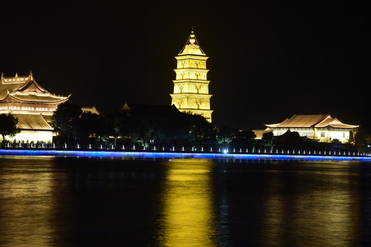 高邮镇国寺塔夜景