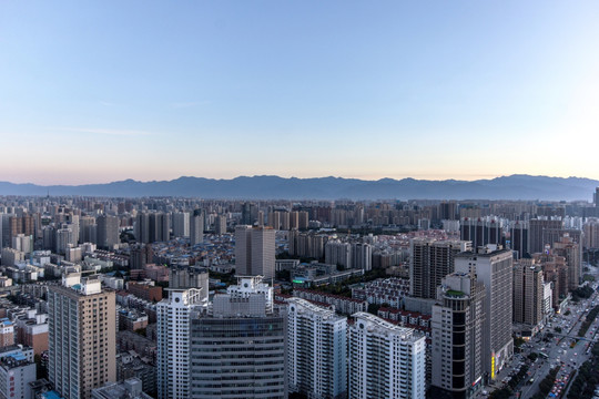 高新望南山