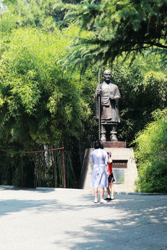 空海法师雕像