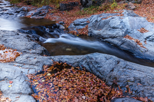 红叶秋色瀑布流水自然景观19