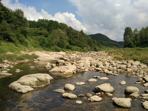 蓝天白云青山绿水