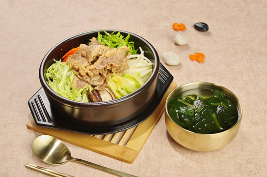 石鍋肥牛飯