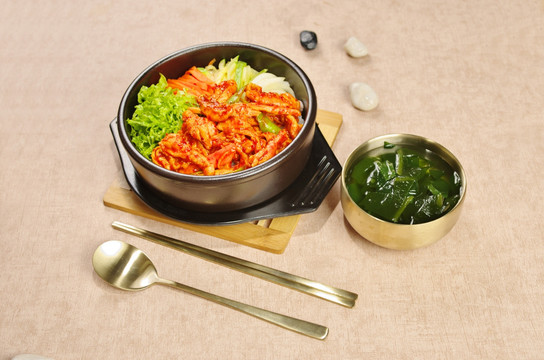 石鍋雞肉飯