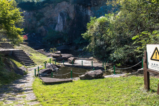 伍山石窟景区