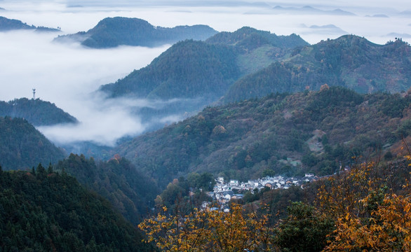 大山里的村庄