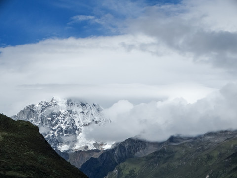 四姑娘山