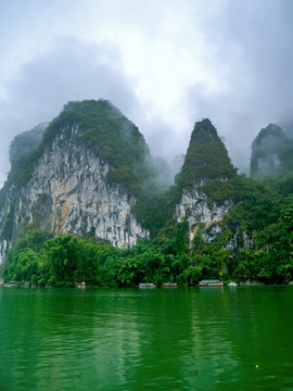 桂林阳朔小漓江高山河流