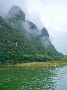 桂林阳朔漓江高山