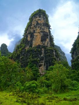 桂林阳朔十里画廊山峰