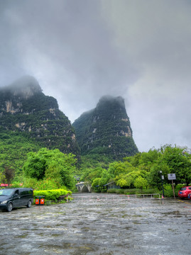 桂林阳朔遇龙河景区停车场