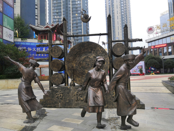 城市民族歌舞雕塑