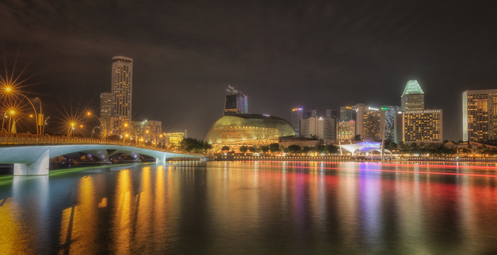 滨海湾艺术中心夜景