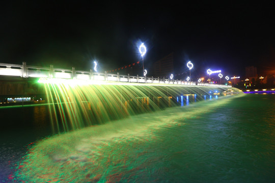 海西德令哈市夜景瀑布彩色