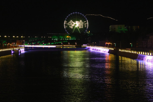 青海海西德令哈巴音河摩天轮夜景