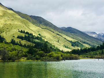 高山湖泊