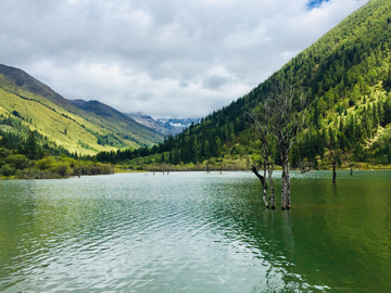 高山湖泊